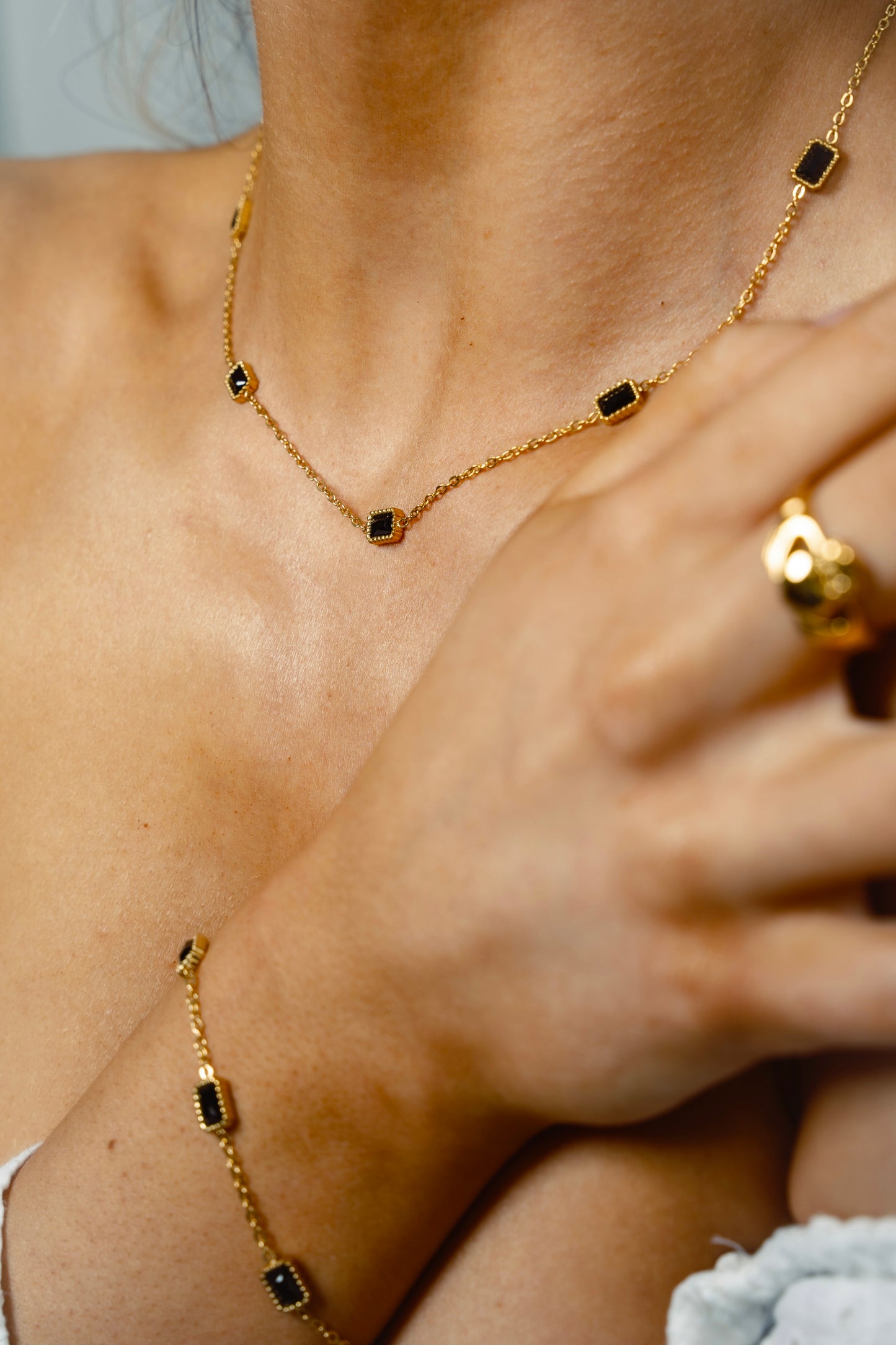 Blarney Black Stone Set