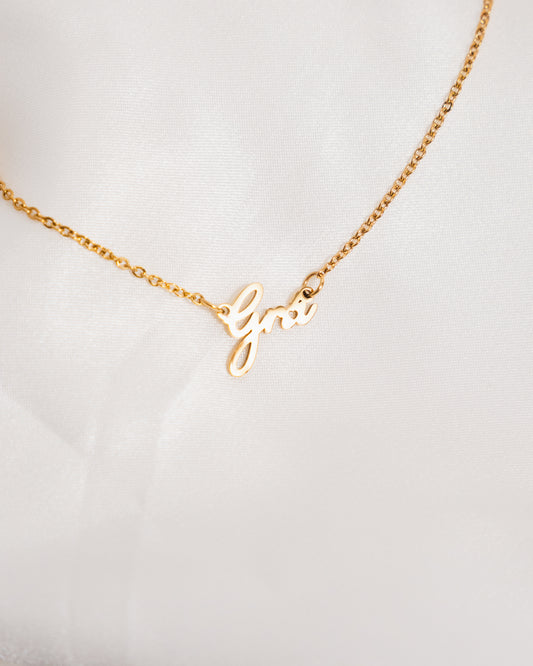 Grá Necklace