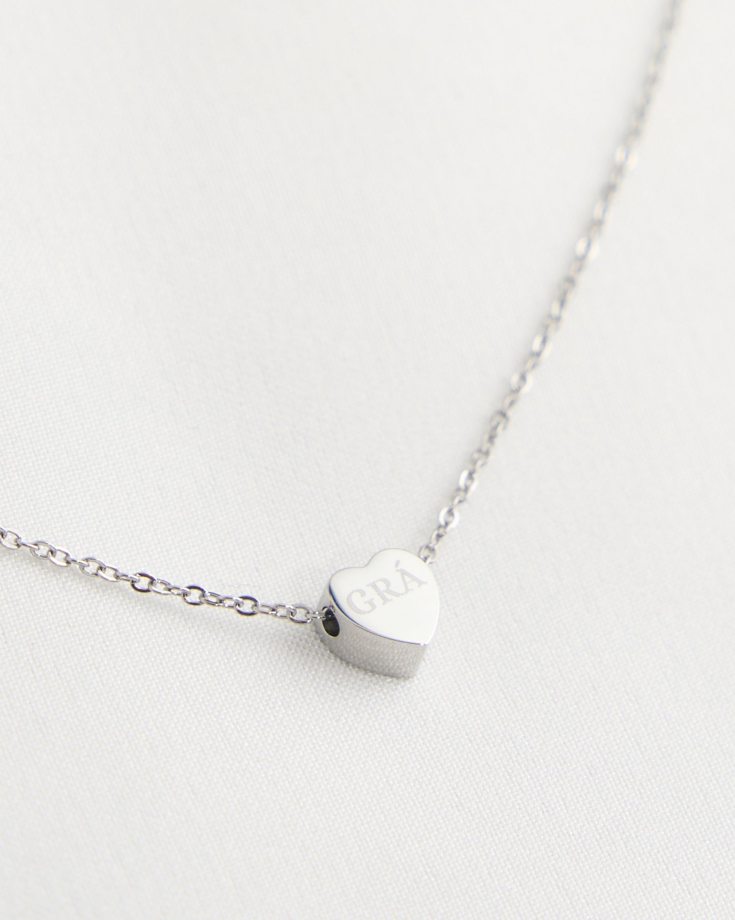 Heart Grá Pendant Necklace