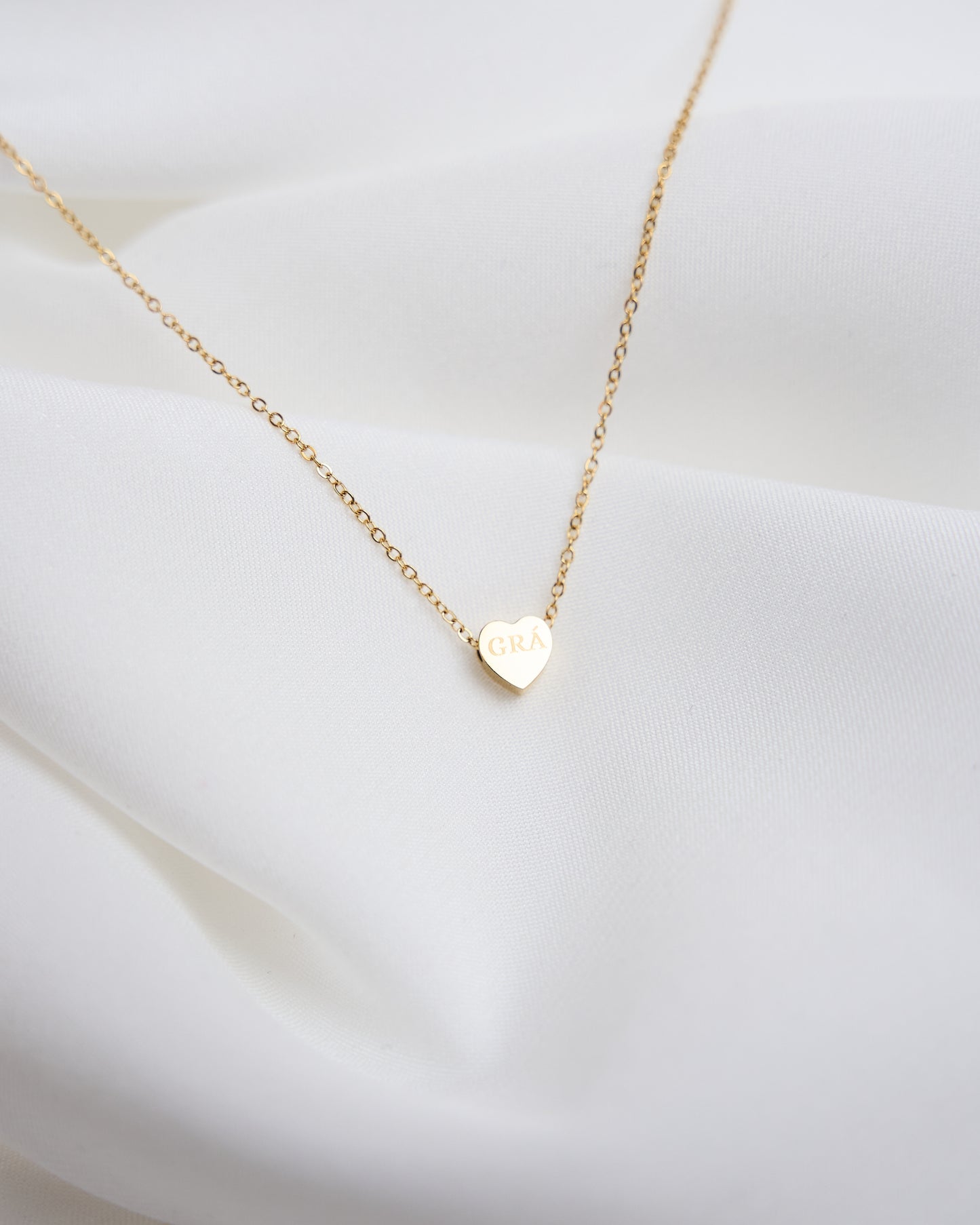 Heart Grá Pendant Necklace