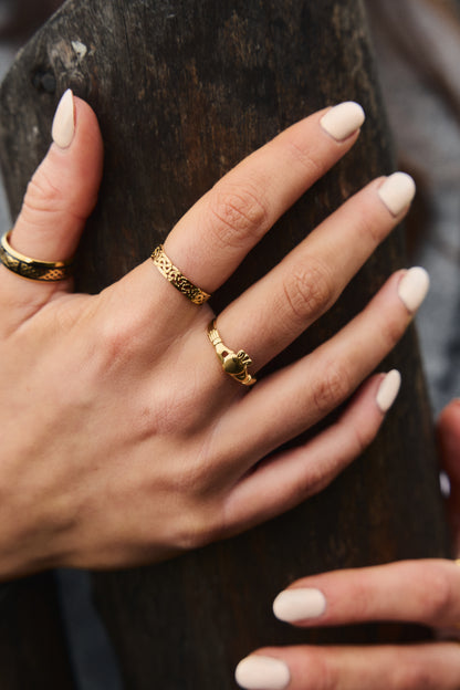 Dainty Claddagh Ring