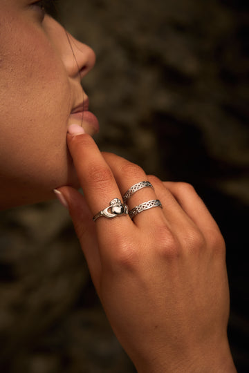 Classic Claddagh Ring