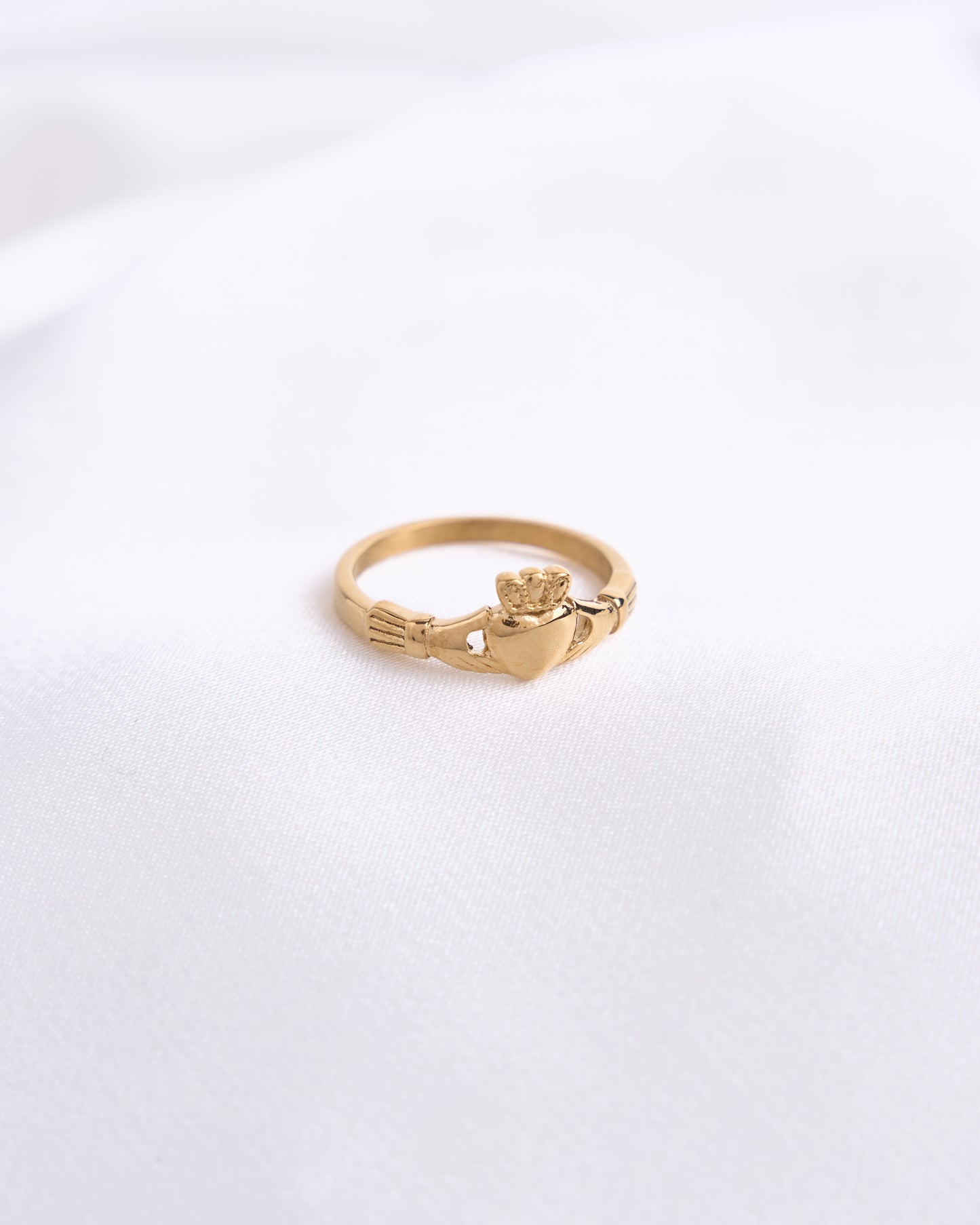 Dainty Claddagh Ring