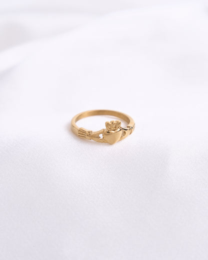 Dainty Claddagh Ring