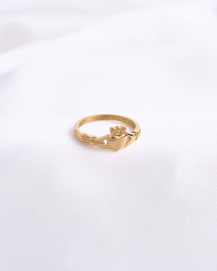 Dainty Claddagh Ring
