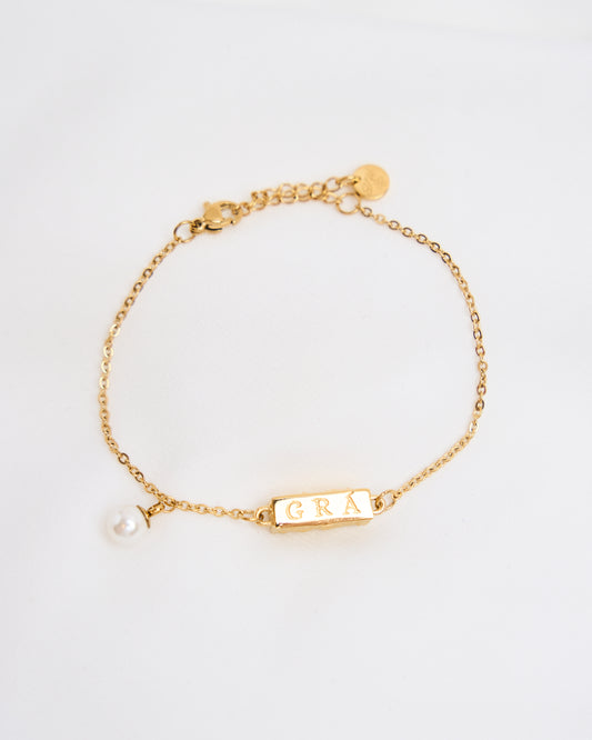 GRÁ PEARL PENDANT BRACELET