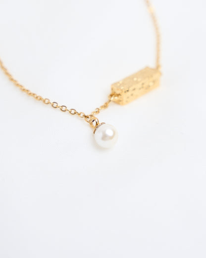 Grá Pearl Pendant Bracelet