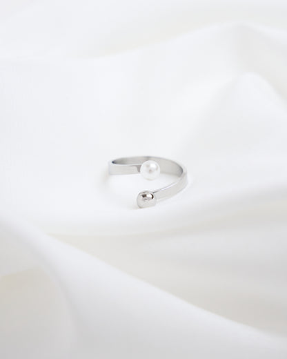 Pearl & Sphere Ring