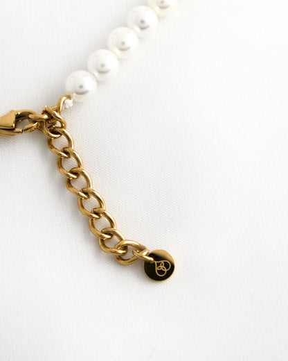 Claddagh Pearl Necklace
