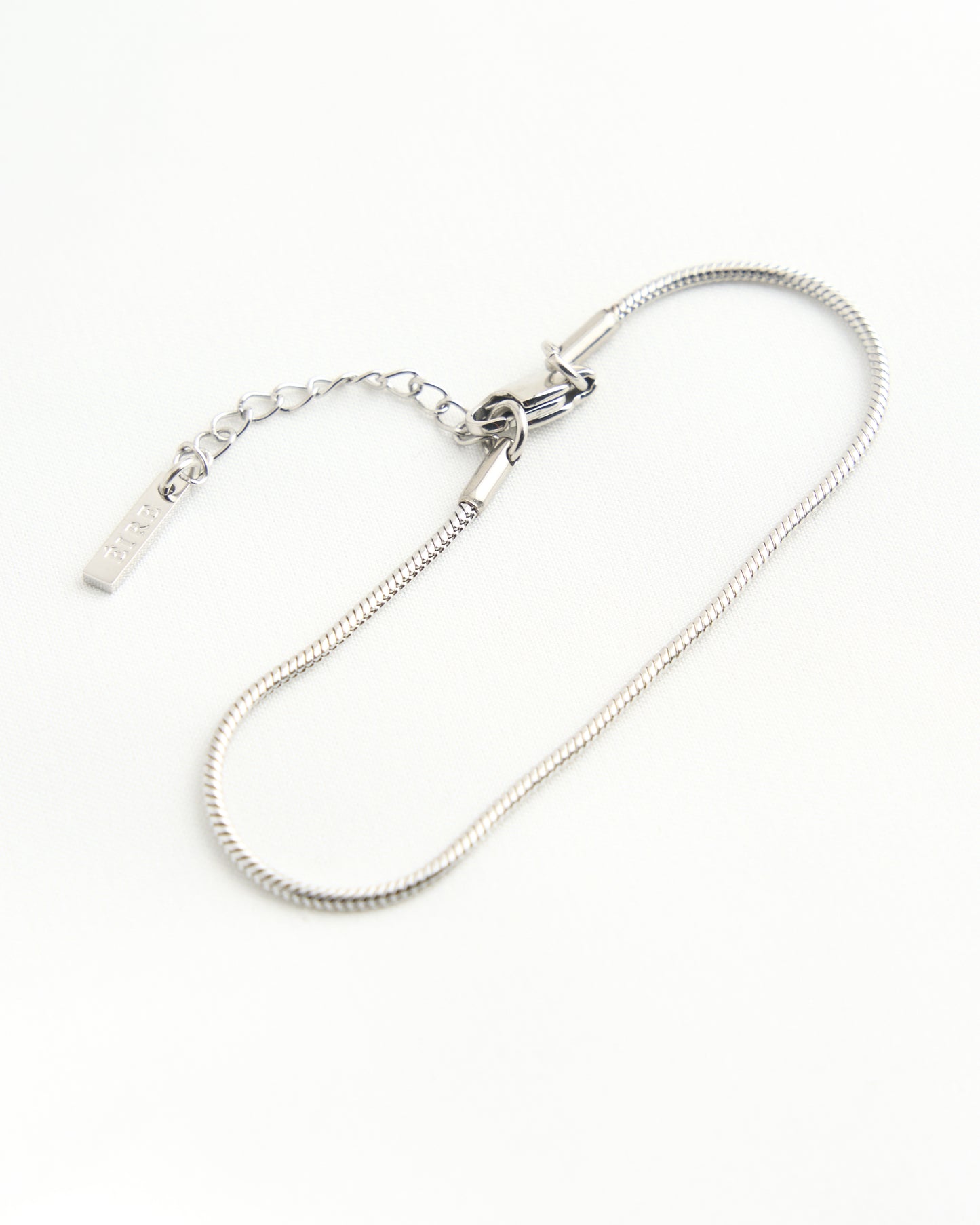 Éire Snake Chain Bracelet