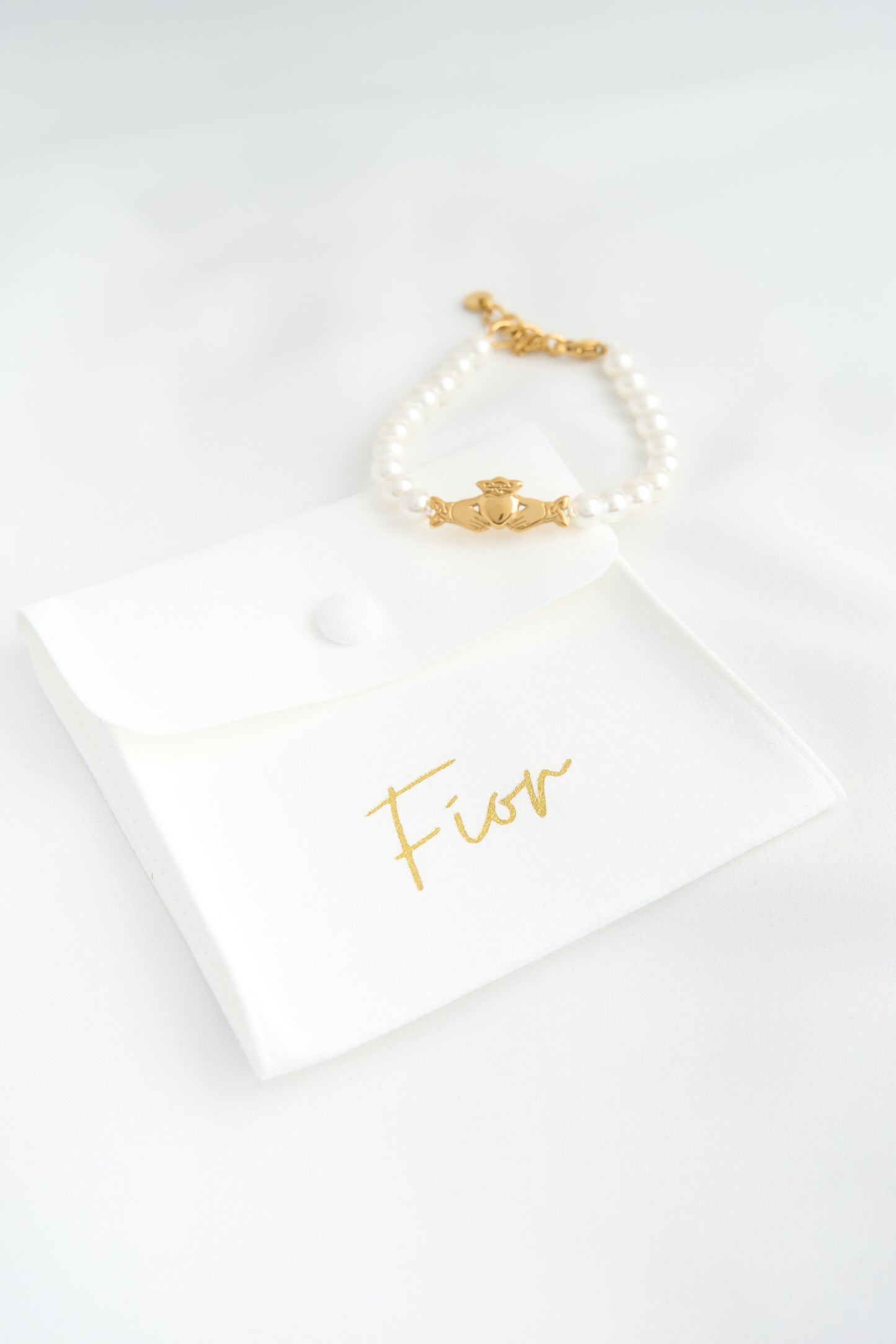 Claddagh Pearl Bracelet