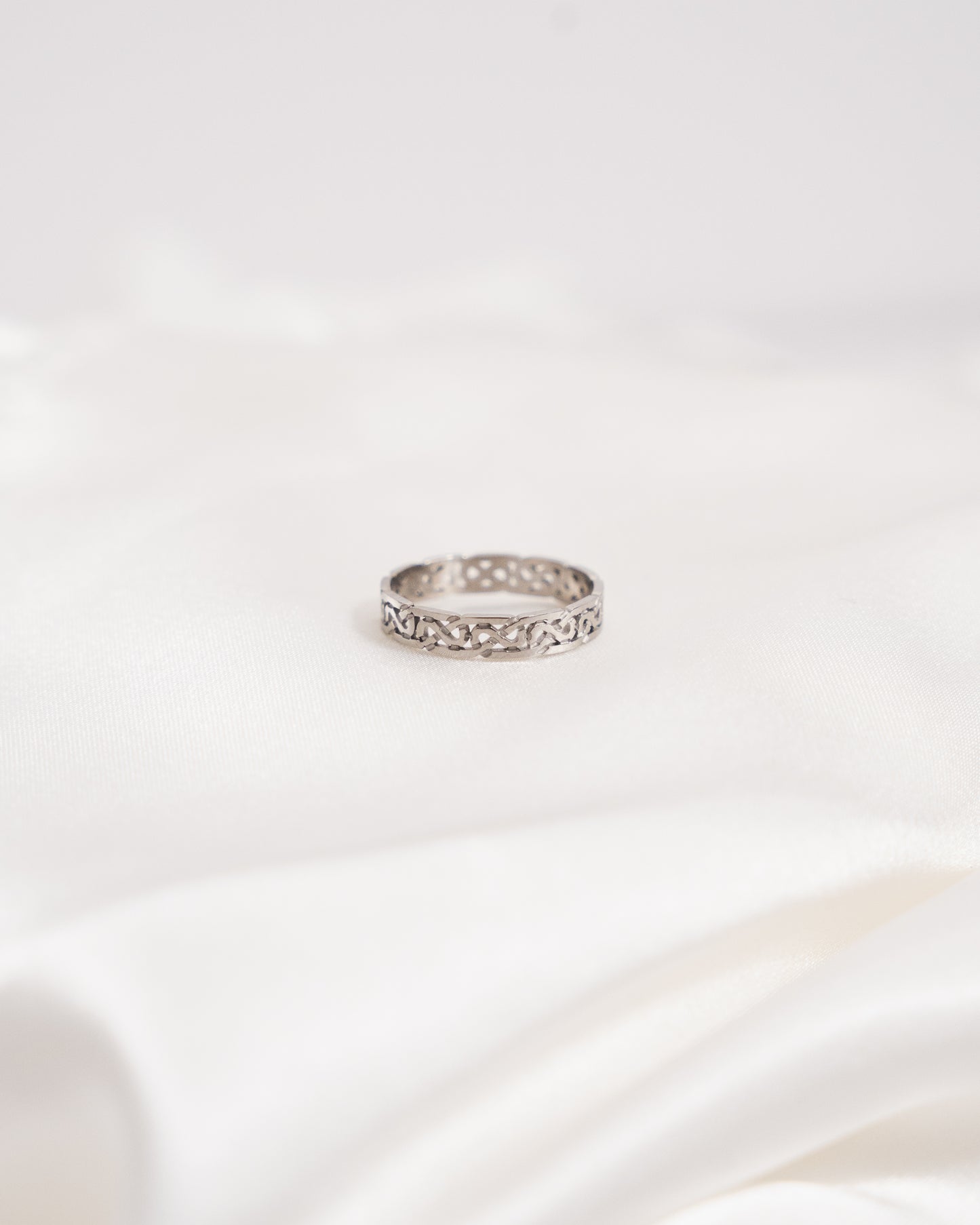 Knot Ring