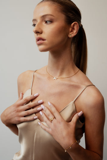 Grá Necklace