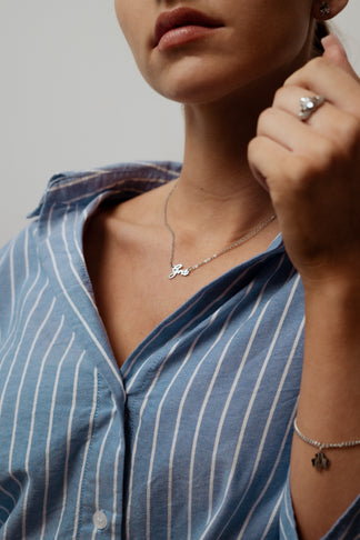 Grá Necklace
